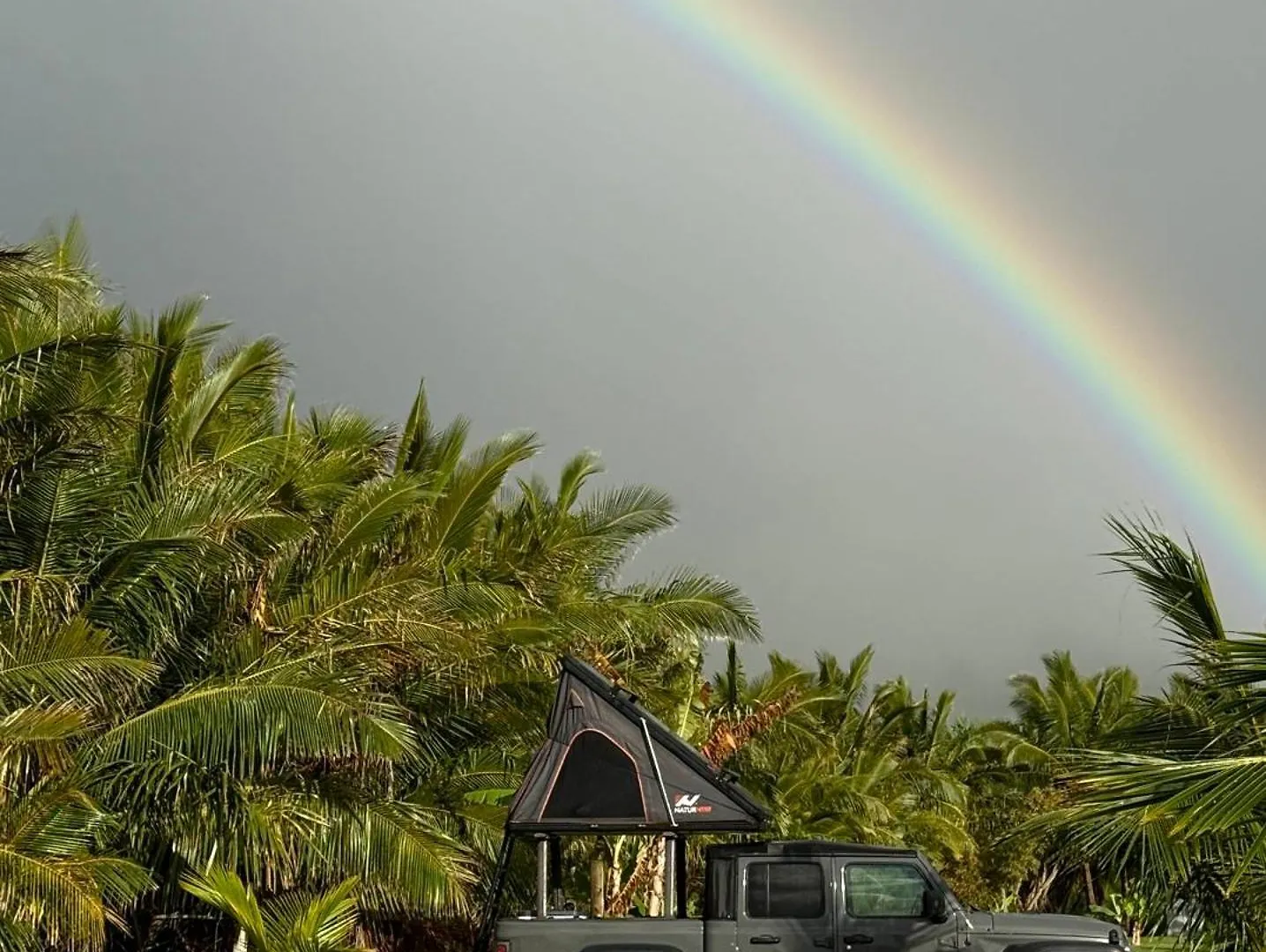 Embark On A Journey Through Maui With Aloha Glamp'S Jeep And Rooftop Tent Allows You To Discover Diverse Campgrounds, Unveiling The Island'S Beauty From Unique Perspectives Each Day Paia Apartamento