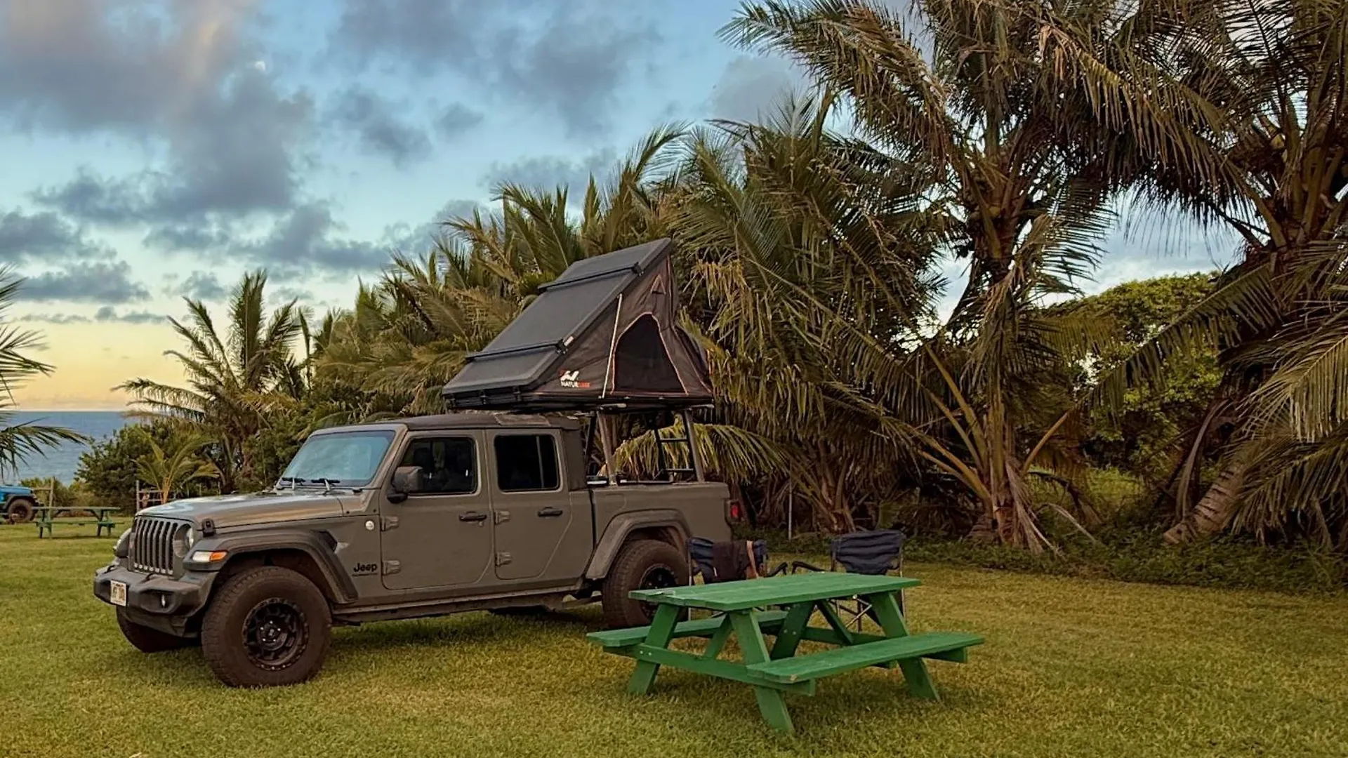 Embark On A Journey Through Maui With Aloha Glamp'S Jeep And Rooftop Tent Allows You To Discover Diverse Campgrounds, Unveiling The Island'S Beauty From Unique Perspectives Each Day Paia Apartamento